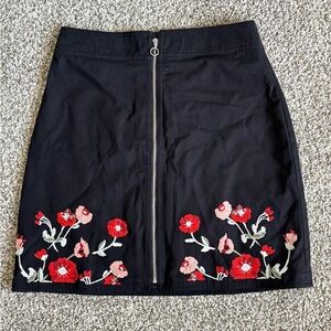 NWT Loft Embroidered Skirt Size 2 Full Zip  Skirt Leggings Boots Floral